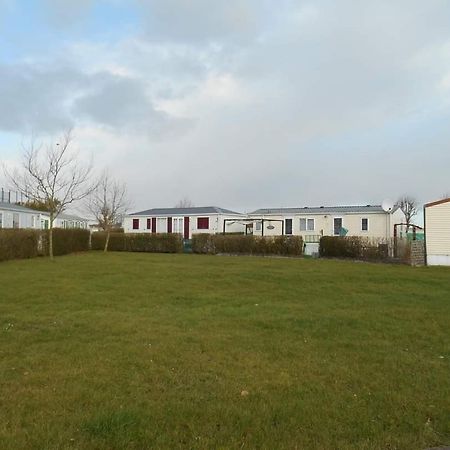 Luxe Vakantiechalet Met Omheinde Tuin Bredene 6Pers Exterior foto